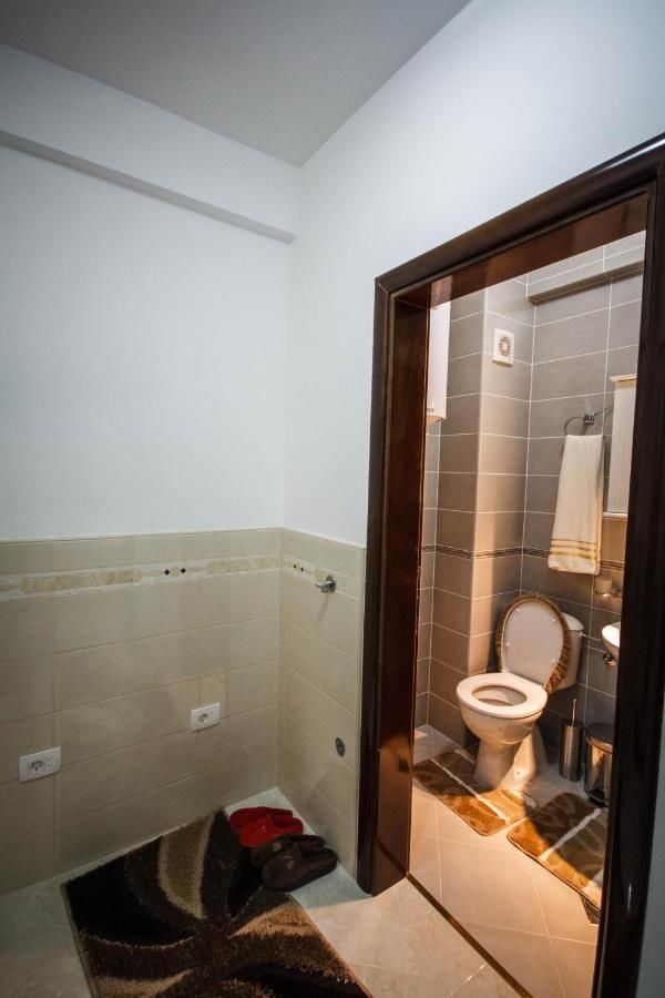 Отель Hotel Oasis Подгорица