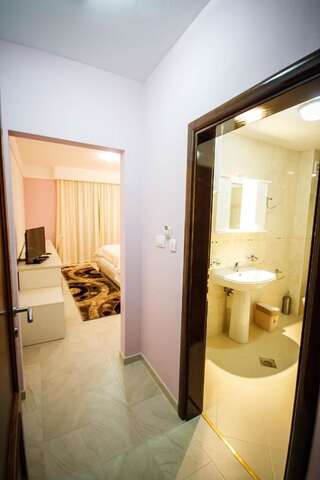 Отель Hotel Oasis Подгорица Двухместный номер с 1 кроватью-7