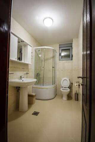 Отель Hotel Oasis Подгорица Двухместный номер с 1 кроватью-17