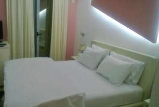 Отель Hotel Oasis Подгорица Классический одноместный номер-2