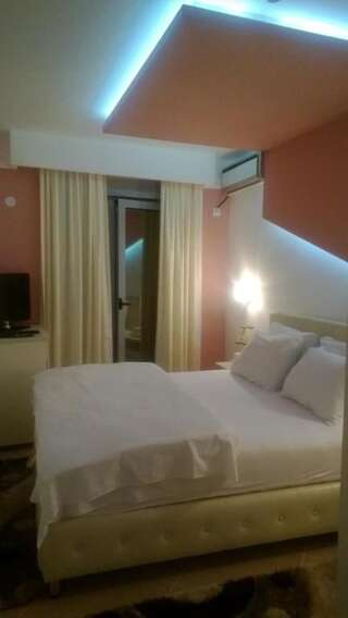 Отель Hotel Oasis Подгорица Классический одноместный номер-4