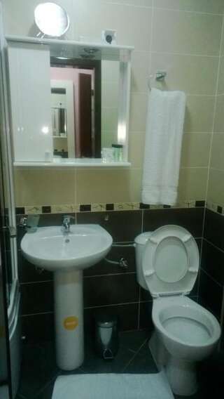 Отель Hotel Oasis Подгорица Классический одноместный номер-7