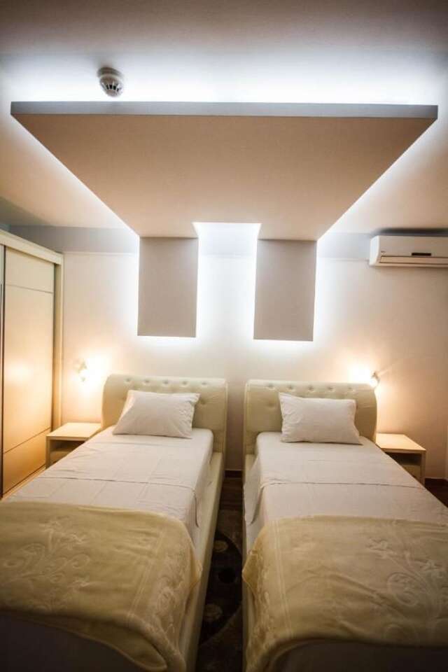 Отель Hotel Oasis Подгорица-19